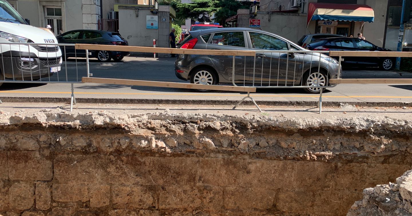 Građevinski radovi u Krešimirovoj ulici u Rijeci potvrdili povezanost riječkih vatrogasaca s Riječkom lukom